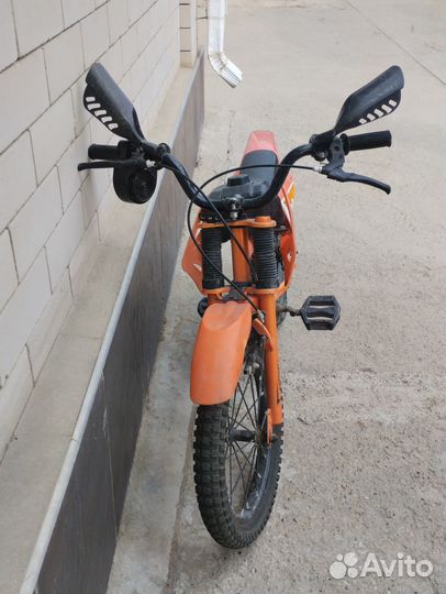 Велосипед в виде мотоцикла