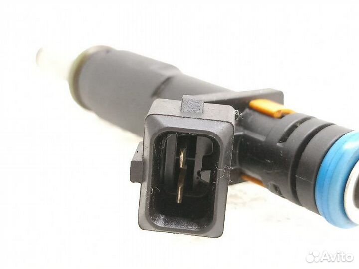 Форсунка топливная Chevrolet Cruze 1.8 F18D4 2011