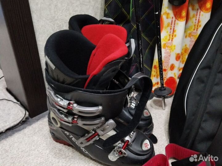 Лыжи с ботинками палки стяжки сумка и чехол