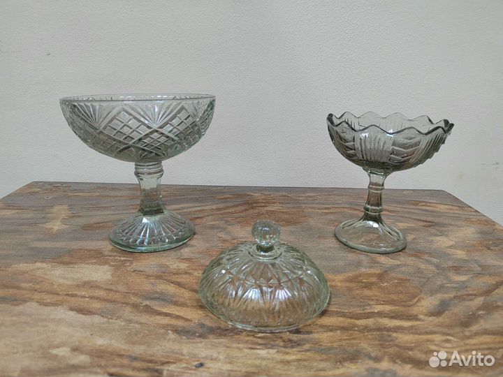 Вазочки старинные(зеленоватое стекло