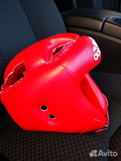 Боксерский шлем adidas