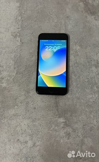 iPhone 8, 64 ГБ