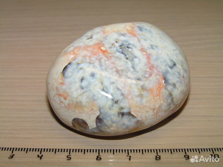 Нефрит, лабрадор, тейский жад, кремень (галька)