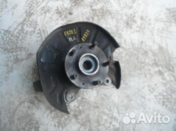 Кулак передний левый