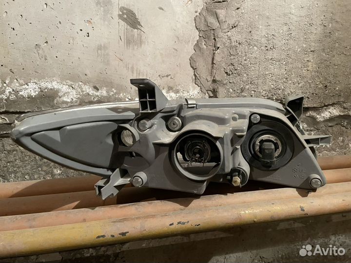 Фара Toyota camry 40