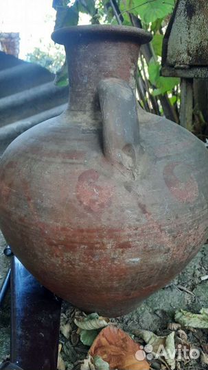 Глинестый кувшины