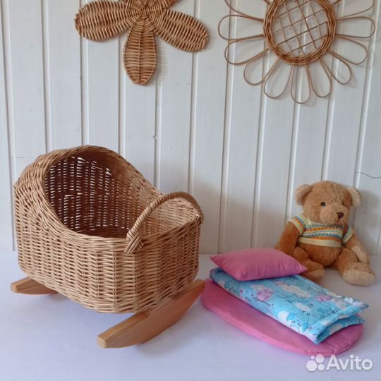Люлька для куклы. Плетеная люлька-качалка