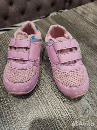 Кроссовки для девочки 23 размер
