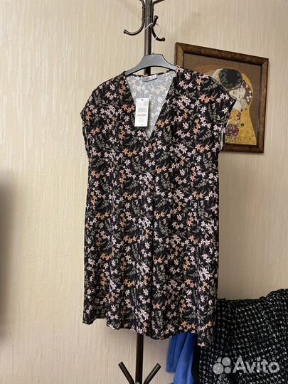 Новое платье без рукавов с рисунком Mango