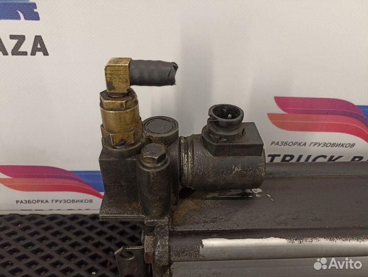 81325600045 Гидроаккумулятор ретардера