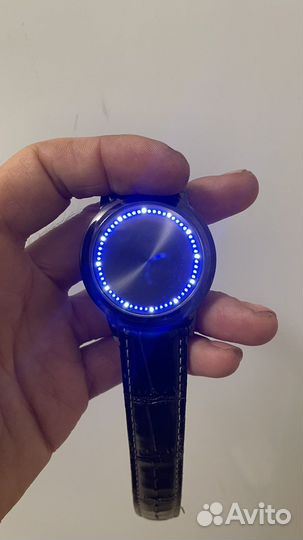 Прикольные сенсорные часы