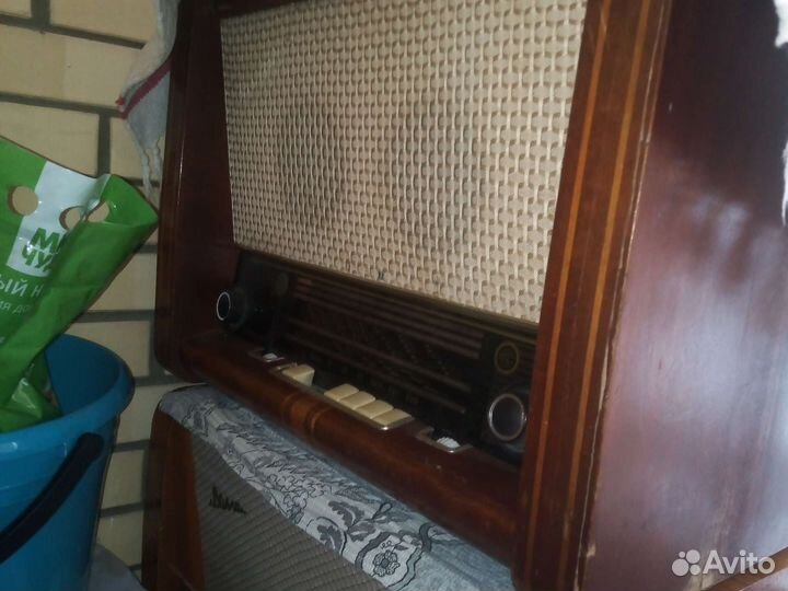 Радиола Волга