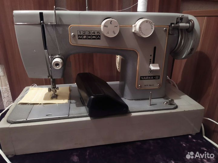 Швейная машина Чайка 3