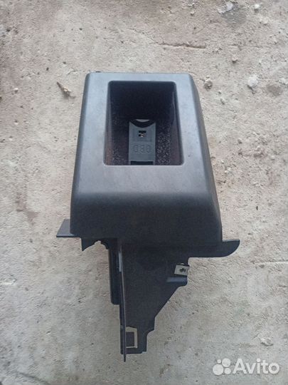 Бардачок левый Land Rover Range Rover L322