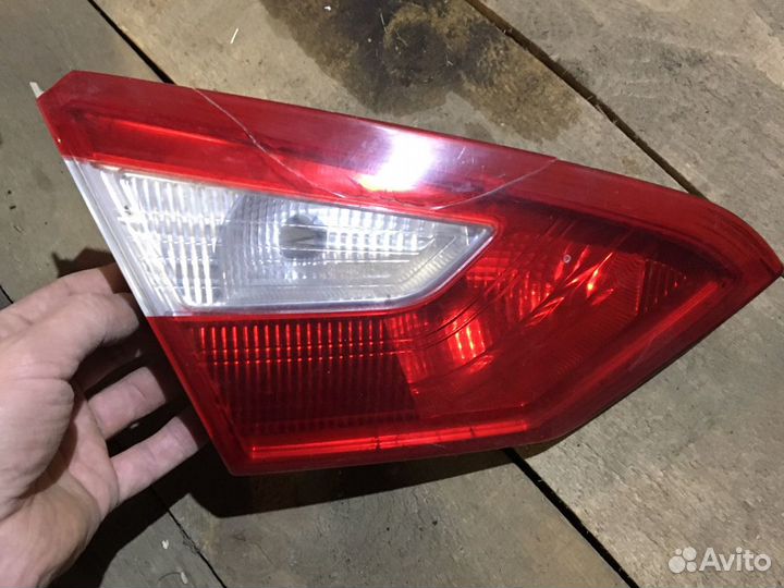 Фонарь задний внутренний левый