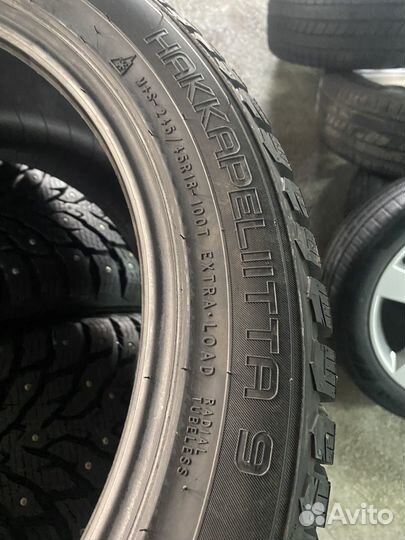 Nokian Tyres Hakkapeliitta 9 245/45 R18