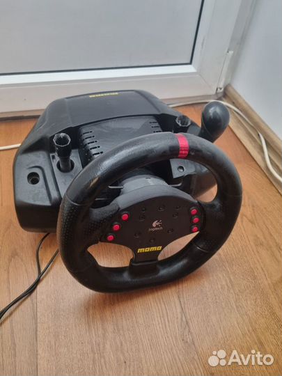 Игровой руль Logitech momo racing force