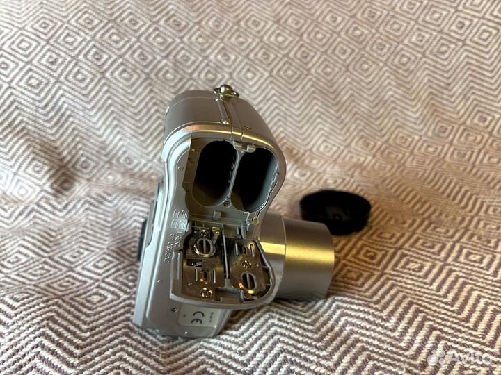 Винтажный Olympus camedia C-145