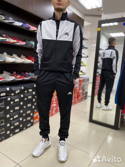 Спортивный костюм