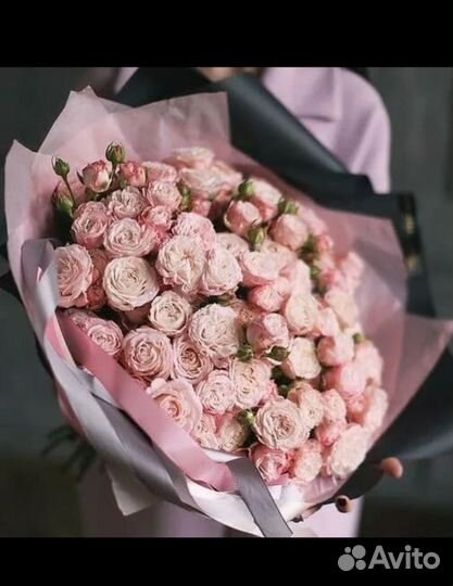 Букет цветов розы пионовидные розы