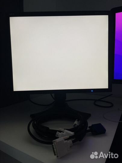 NEC MultiSync lcd2090uxi