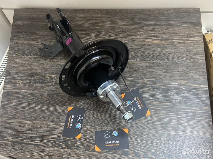 Передние амортизаторы camry 50 оригинал