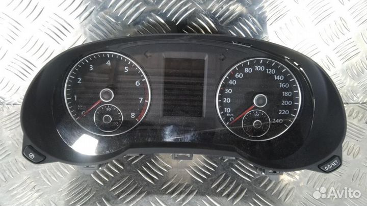 Щиток приборов (приборная панель) 7N0920860D Volkswagen Sharan 2 (10-15)