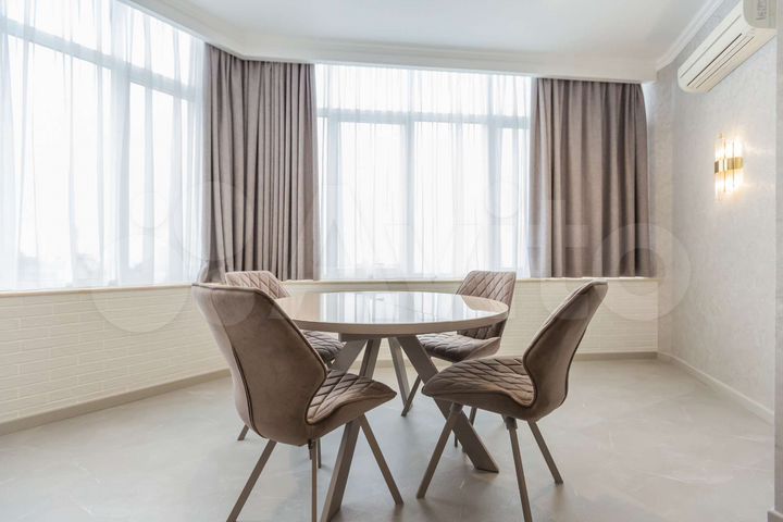 3-к. квартира, 114 м², 15/20 эт.