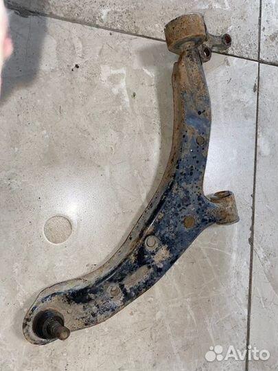 Рычаг передний правый Nissan Almera Classic B10