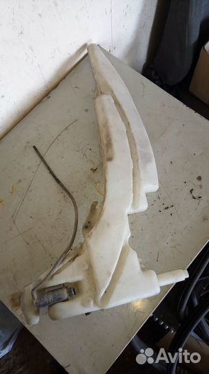 Форд фокус 1 бачёк омывателя