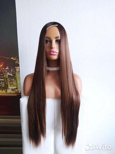 Парик светло-коричневый прямой