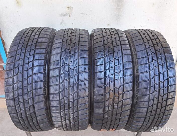 Goodyear Ice Navi 6 215/60 R17 97H
