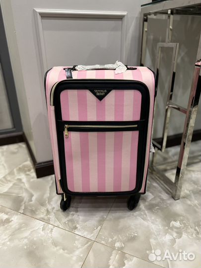 Чемодан victorias secret