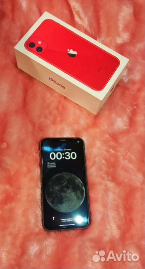 Телефон iPhone 11