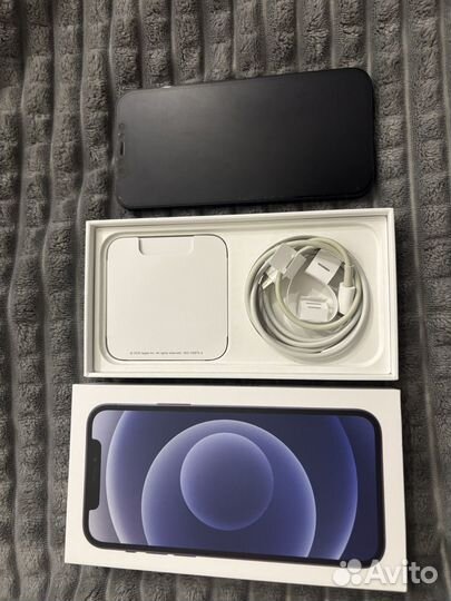 iPhone 12, 64 ГБ