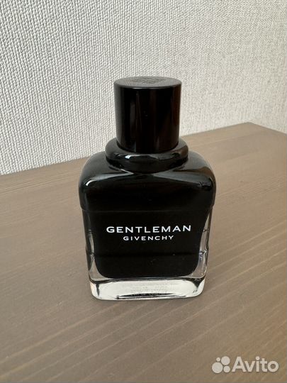 Пустой флакон от духов