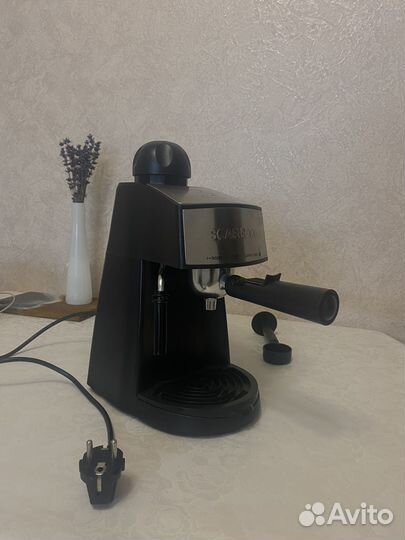 Кофеварка рожковая Scarlett SC-037