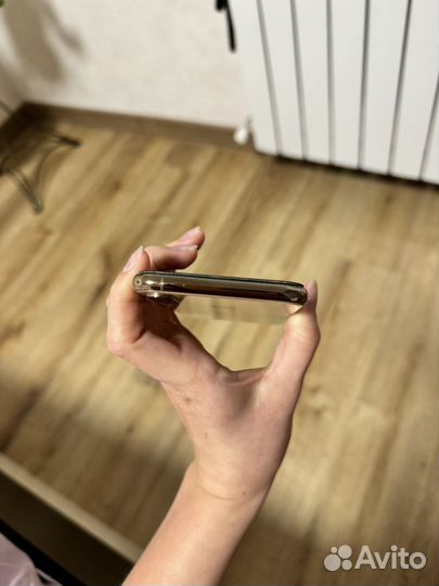 iPhone Xs, 64 ГБ