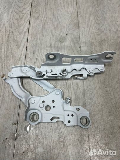 Петля капота левая Bmw 3Er G20 2018