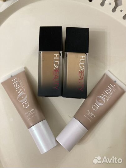 Тональный крем Huda Beauty Glowish