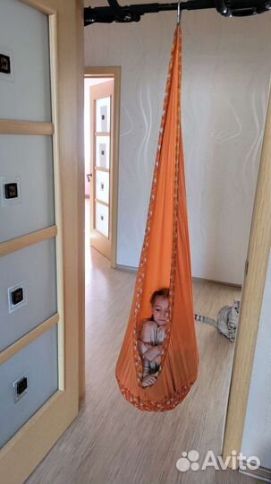 Кокон качеля