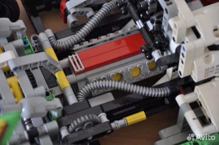 Конструктор lego Technic 42039 Гоночный автомобиль