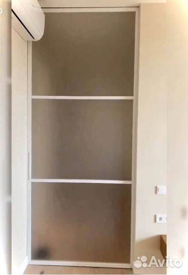 Стеклянная перегородка