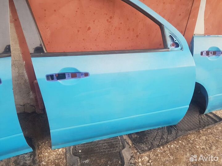 Дверь mitsubishi outlander 1