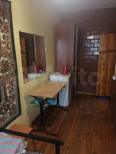 Комната 11 м² в 4-к., 1/2 эт.