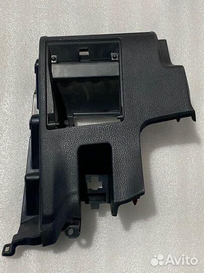 Накладка торпеды под кнопки левая Toyota Camry