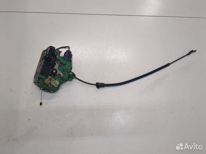 Замок двери правый передний Seat Ibiza 3