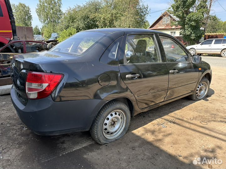 Лада гранта задние крылья седан