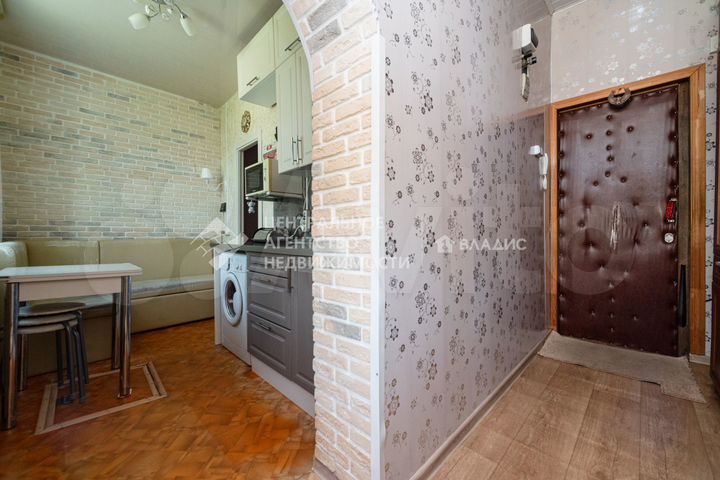 Комната 23,7 м² в 1-к., 1/2 эт.