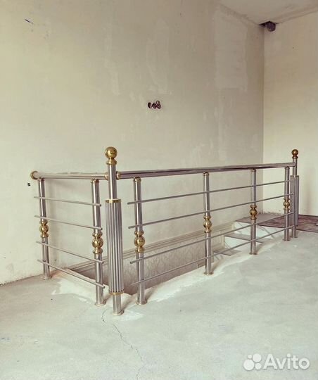 Перила, пopучни, огpaждения из нержавeющей cтали